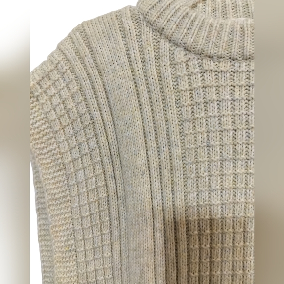 (1350) Universal Thread Women's Cream Sleeveless Knit Vest One Size - Picture 6 of 8